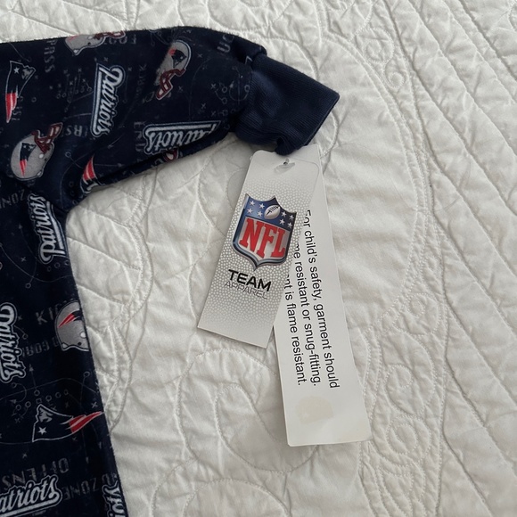 NWT NFL Team Apparel New England Patriots Footed Sleeper Pajamas 12 Months - Picture 5 of 10